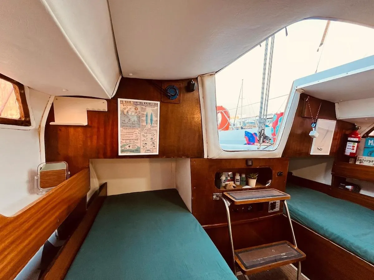 Bacus - Your Floating Hideaway In Lisbon 0*,  Portugal