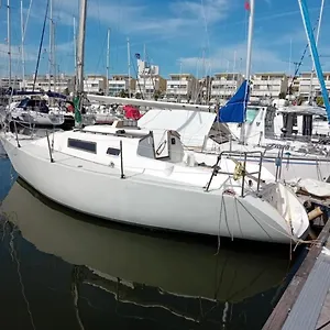 Botel Veleiro Antigo, Lisboa